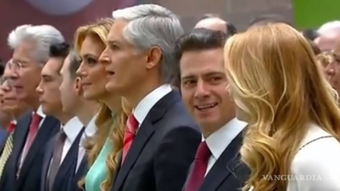 Peña Nieto se burla de su esposa Angélica por olvidar la letra del himno del Edomex