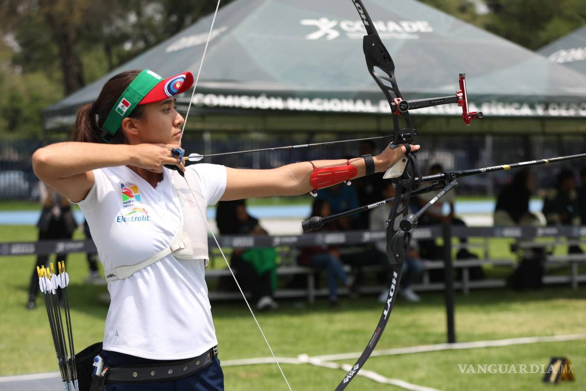 Saltillense Ángela Ruiz gana medalla de plata en el Mundial Juvenil de Winnipeg 2025
