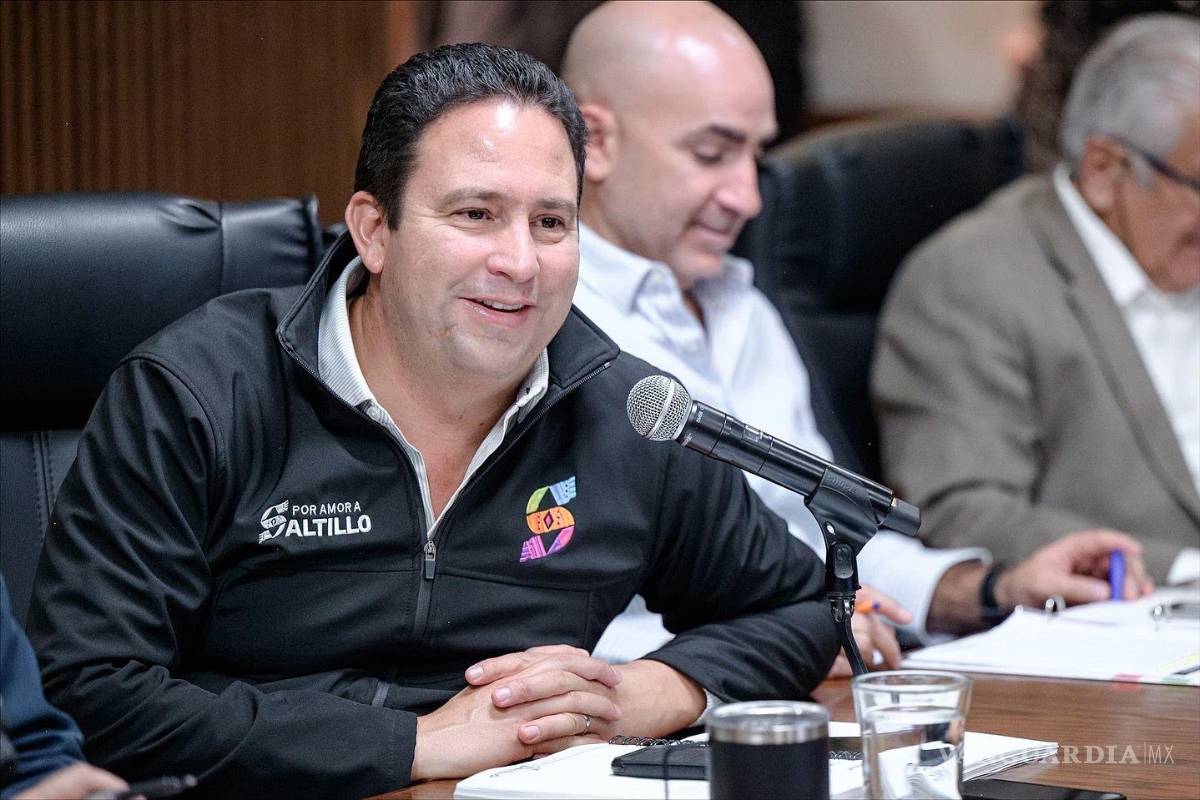 $!El alcalde Javier Díaz González supervisó los avances en el fortalecimiento del abasto de agua en Saltillo, tras la aprobación de nuevos pozos por el Cabildo.