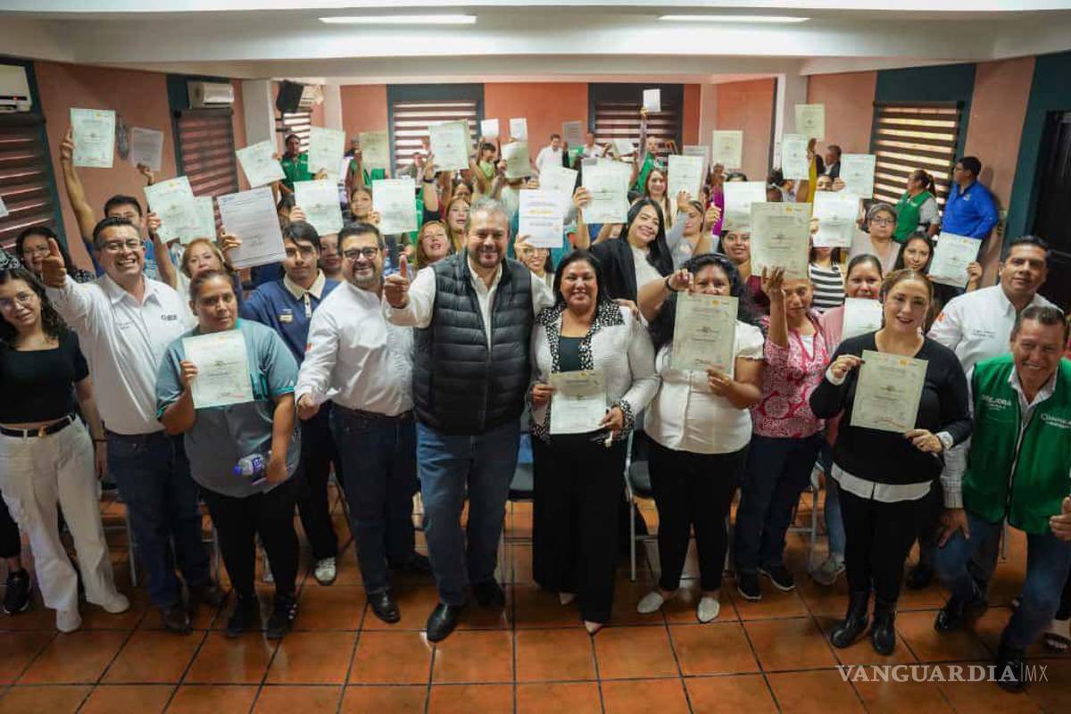 Ramos Arizpe: Más de 60 personas concluyen capacitación y reciben beca económica