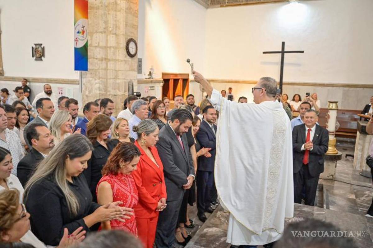$!El sacerdote exhorto a la población entera de Monclova a velar por el respeto y el compromiso con el devenir de México.