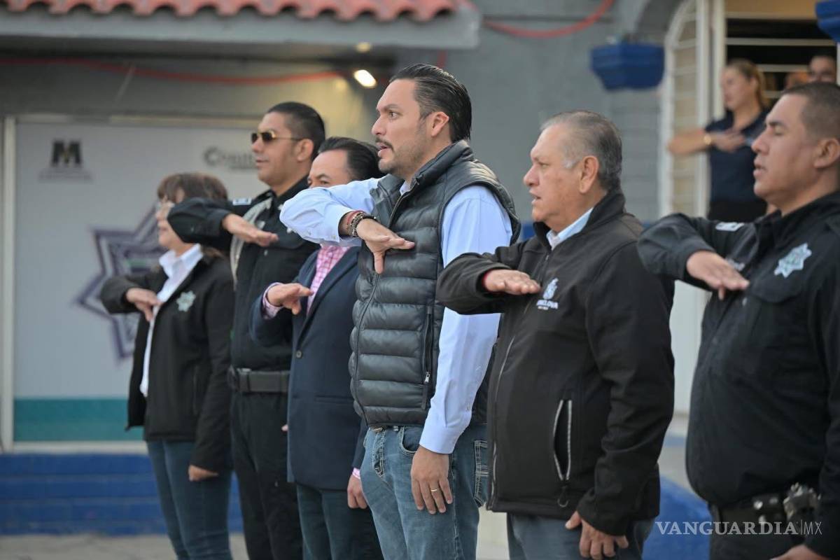 $!El alcalde Carlos Villarreal Pérez destacó la entrega y compromiso de Gaona Castillo con la corporación.