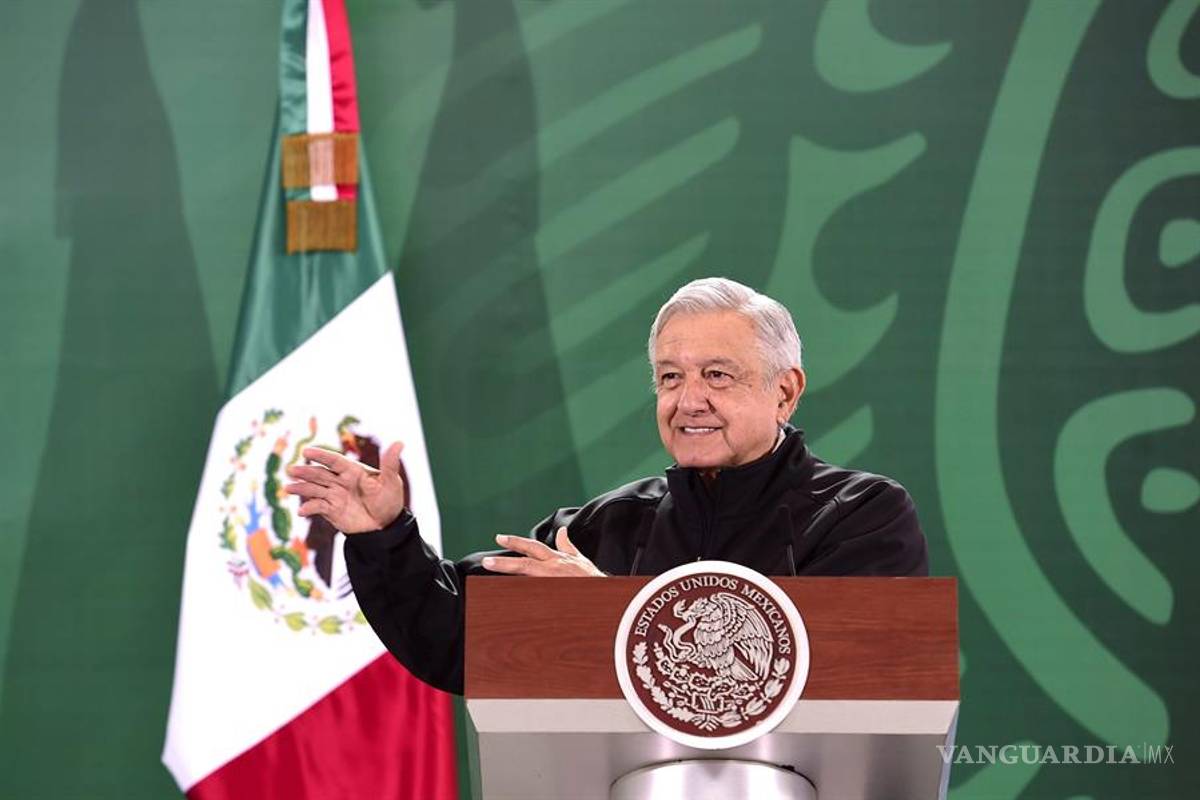 AMLO asegura que el efecto del cubrebocas "no científicamente está demostrado"