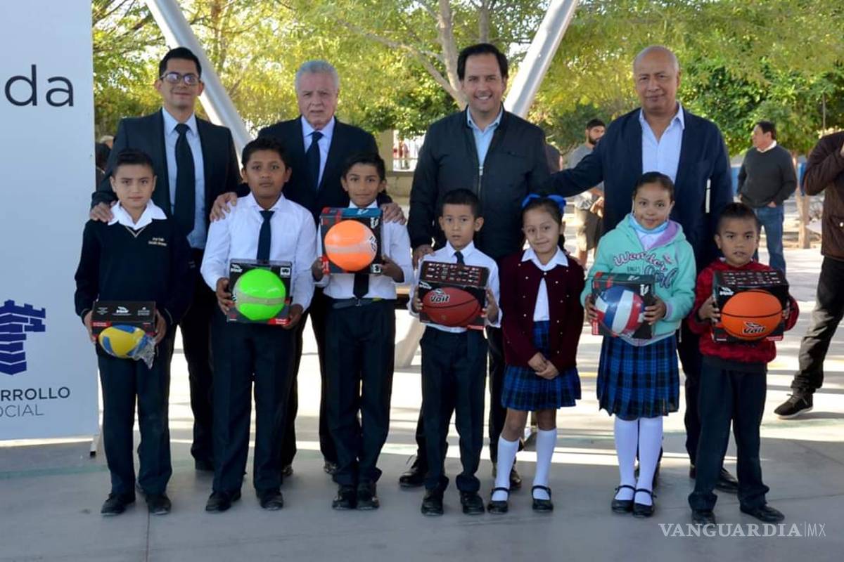 Ayuntamiento de Torreón lleva el Programa de Acción Escolar al ejido El Perú