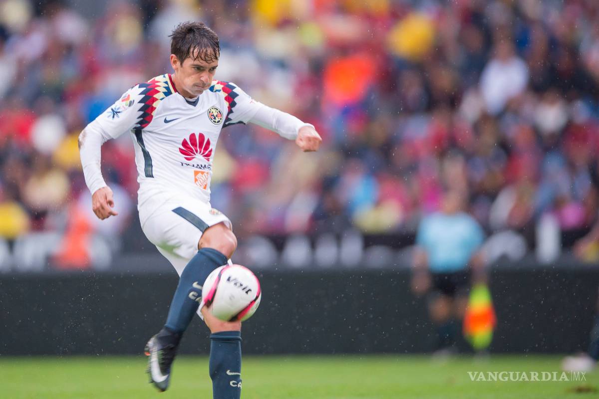 Pedro Arce sale de juego del América para asistir a la boda de su hermana