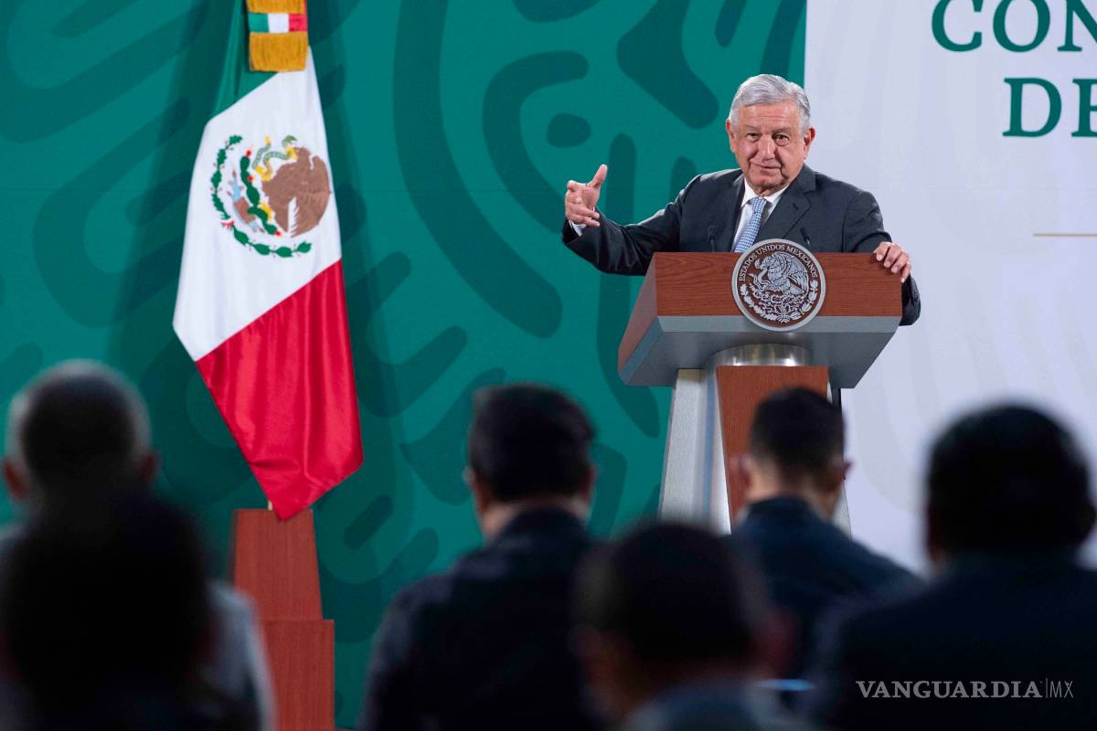 AMLO revela que sí había investigación contra Claudio X. González por evasión fiscal