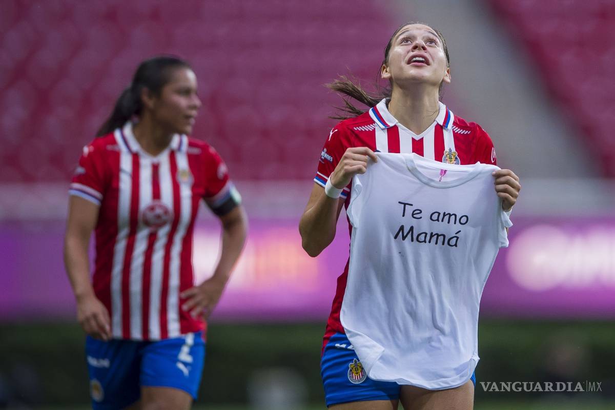 El emotivo festejo de Norma Palafox con las Chivas Femenil