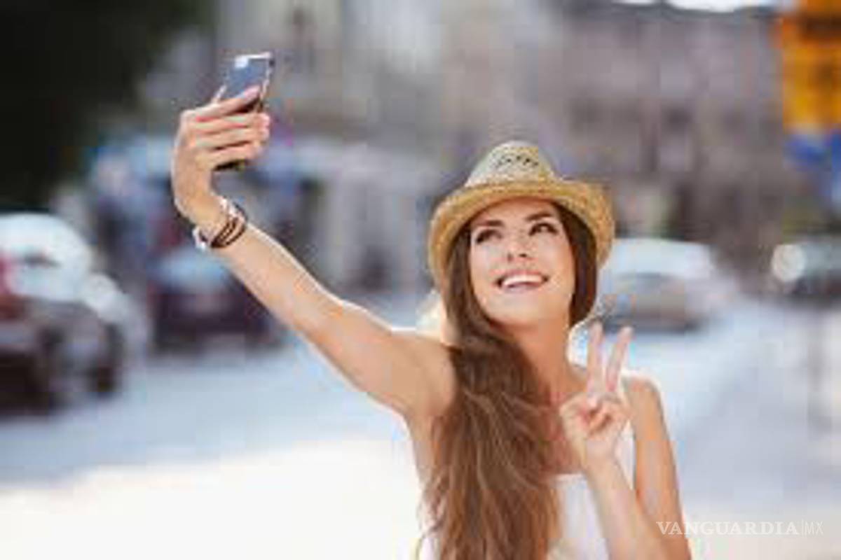 Celebra Facebook Día de la selfie