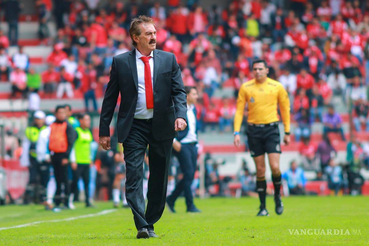 En duelo de debuts en el banquillo, La Volpe gana a Cufré con triunfo infernal del Toluca ante el Atlas