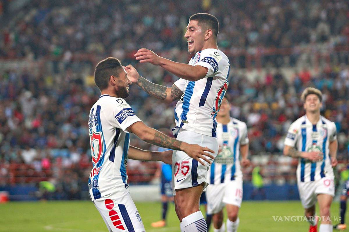 Pachuca supera al Puebla y despierta en la hora buena