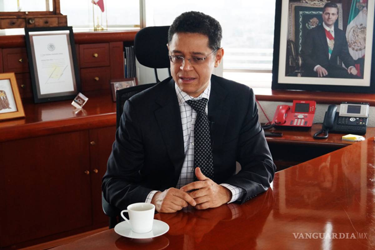 Más de 20 altos funcionarios del gobierno de AMLO siguen sin declarar bienes