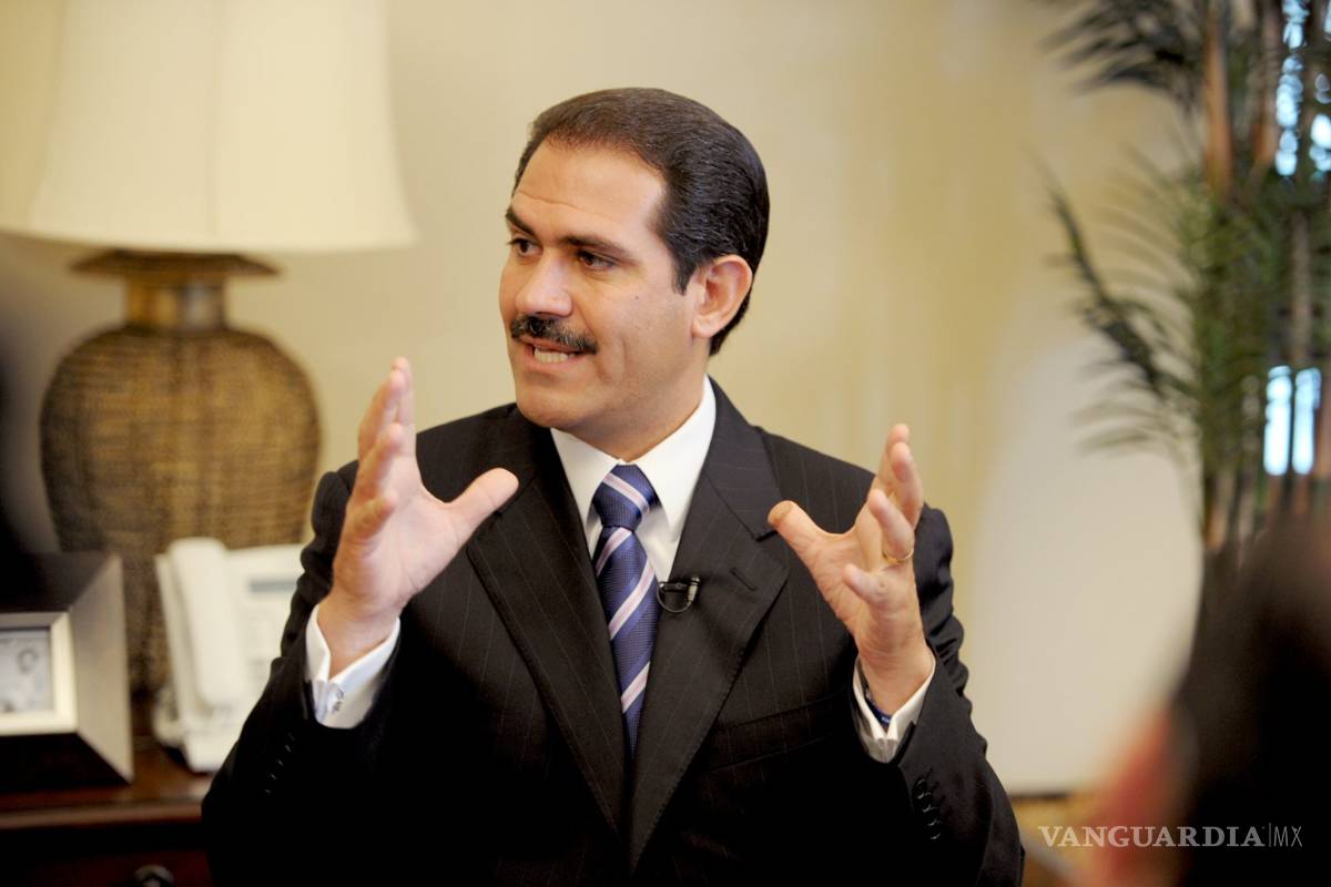 El exgobernador Padrés alega su inocencia ante el PAN