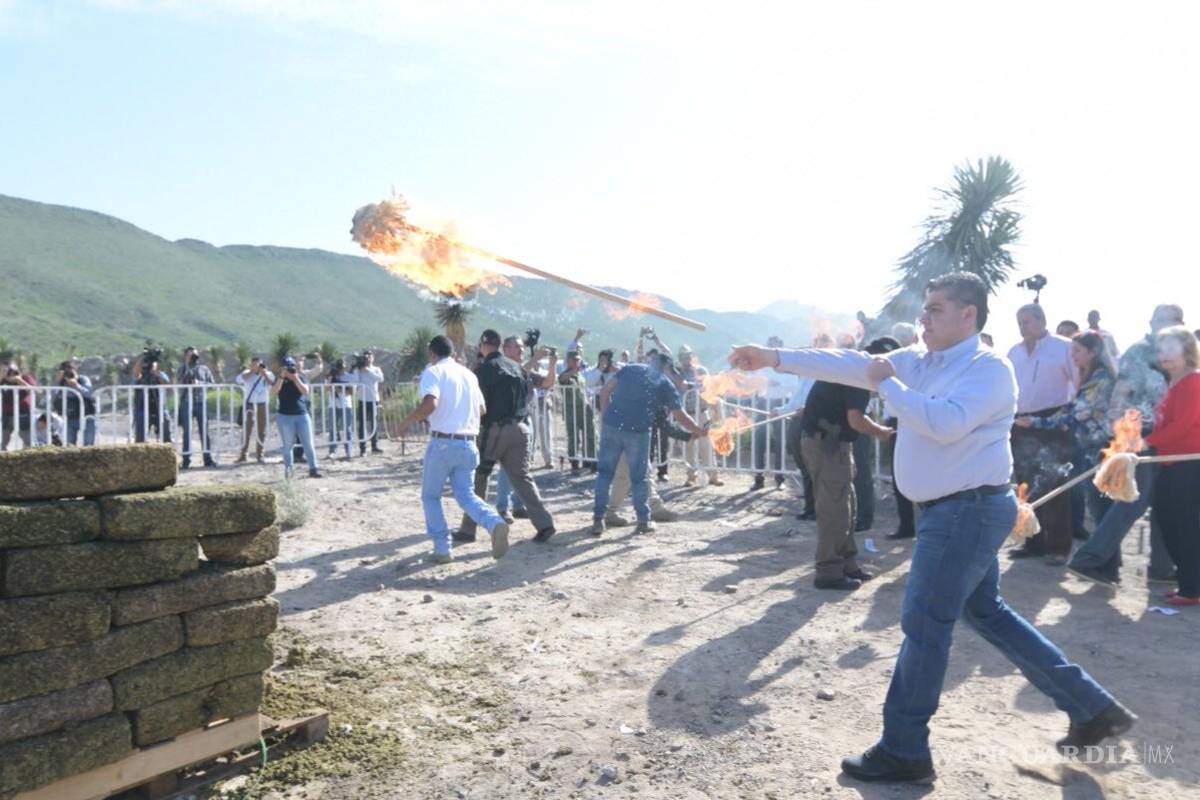 "Hoy Coahuila sin duda es uno de los estados más seguros del país": Miguel Riquelme durante incineración de drogas, alcohol y minicasinos