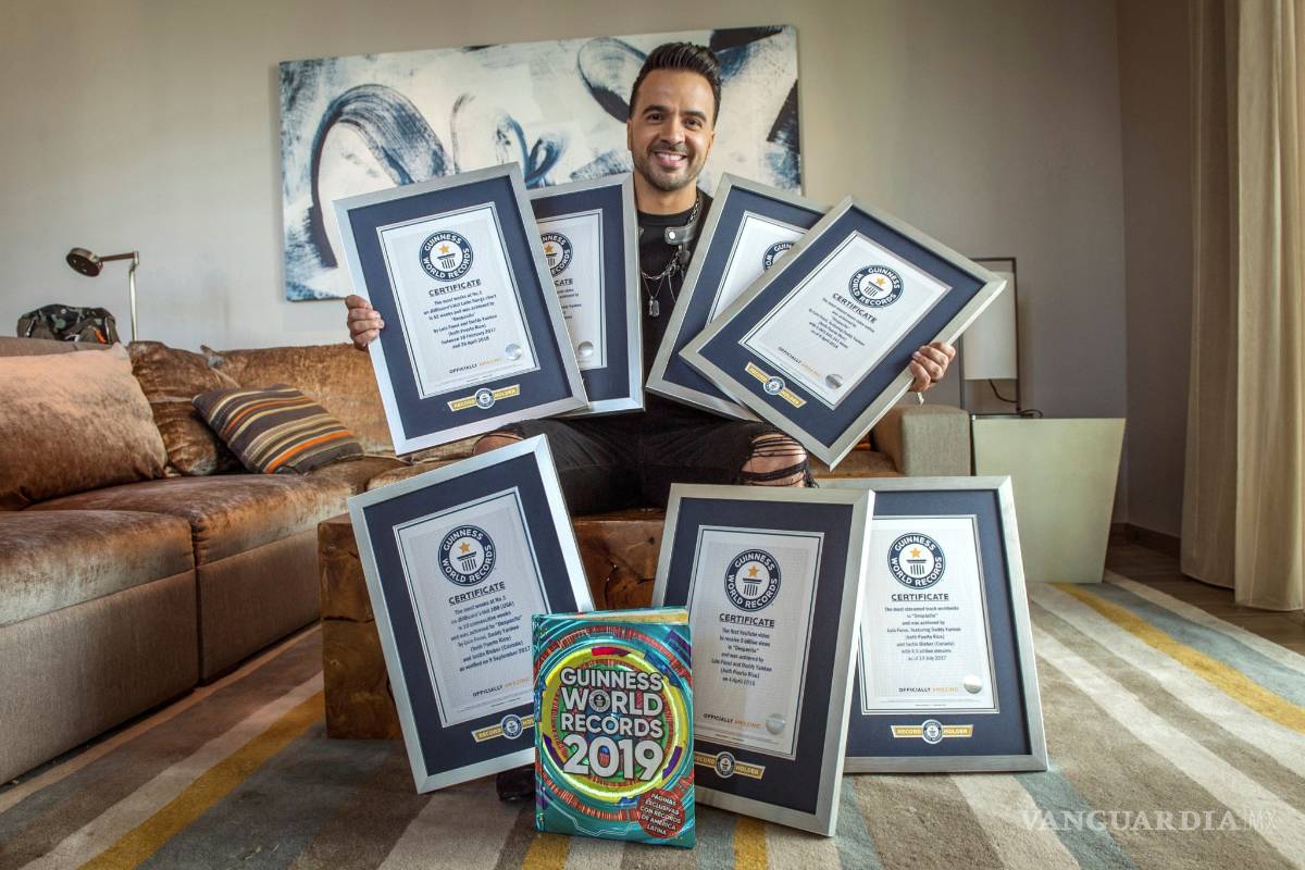 &quot;Despacito&quot; da a Luis Fonsi siete récords Guinness