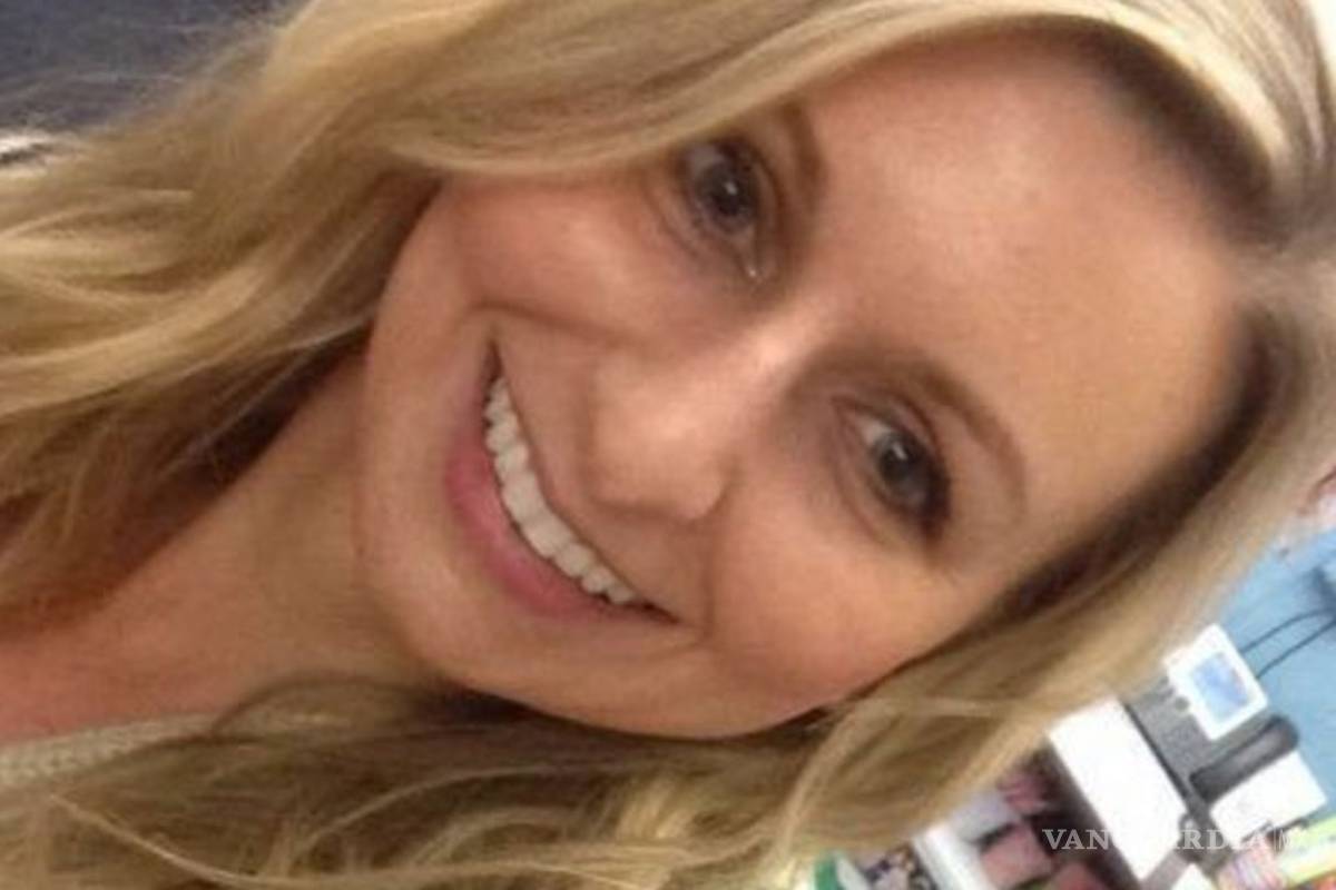 Detienen a profesora por tener sexo oral con alumno y enviarle fotos explícitas