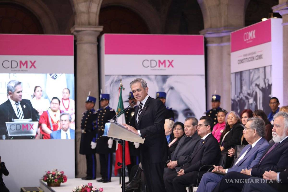 Mancera se une a Cárdenas y pide nueva Constitución en el país