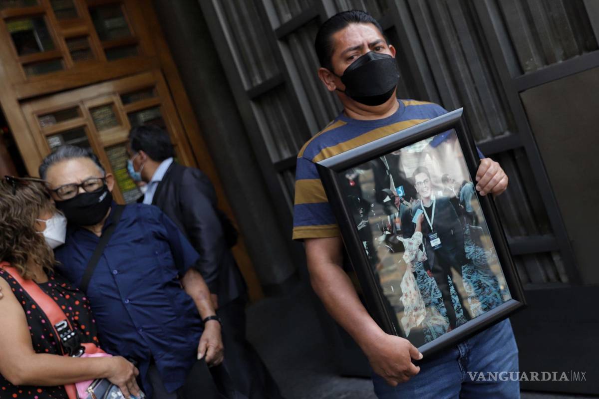 $!Misa en memoria a las víctimas de la línea 12 en la Basílica de Guadalupe a un año de accidente.