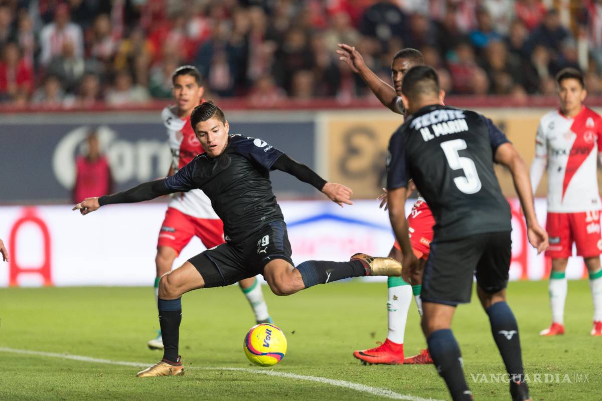 Coahuilense da triunfo 3-1 a las Chivas