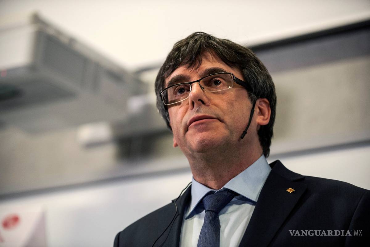 Tribunal español rechaza emitir orden de arresto contra Puigdemont