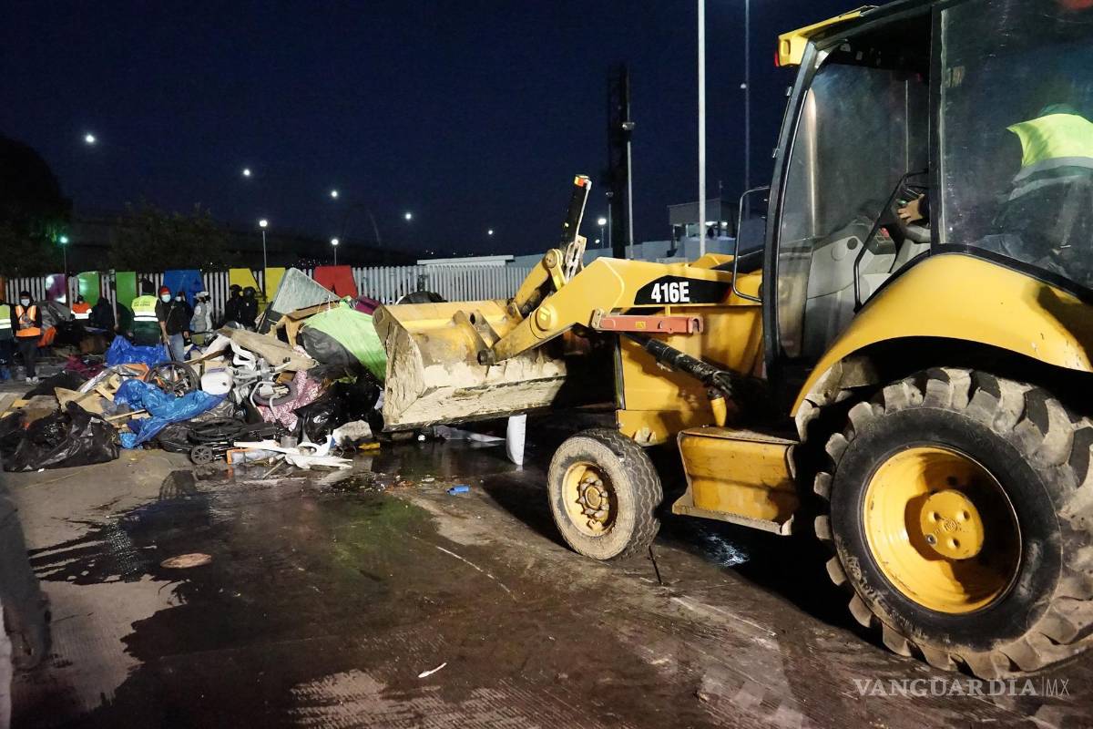 Reportan desalojo de familias migrantes en Tijuana; asegura alcaldesa que serán trasladados a albergues