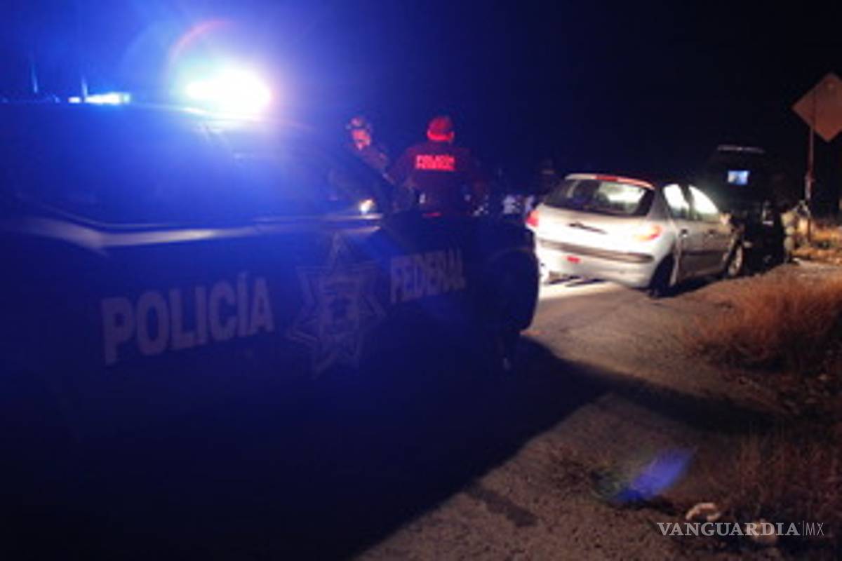 Lo acuchillan en la carretera Monterrey-Saltillo