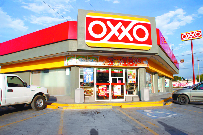 Asaltan a punta de pistola tienda de conveniencia de Saltillo