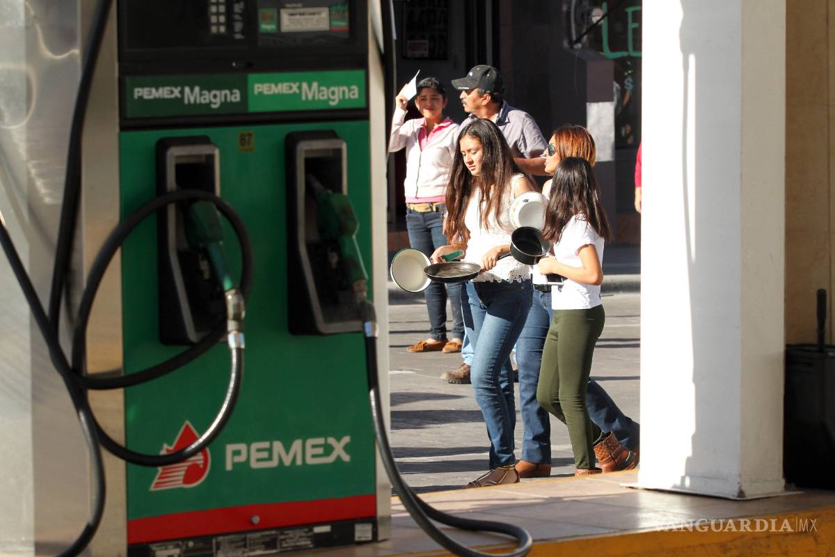 Pemex exhorta a evitar bloqueos en gasolineras