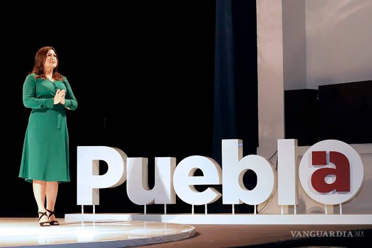 Alcaldesa de Puebla aleja malas vibras con limpia previo a 1er Informe