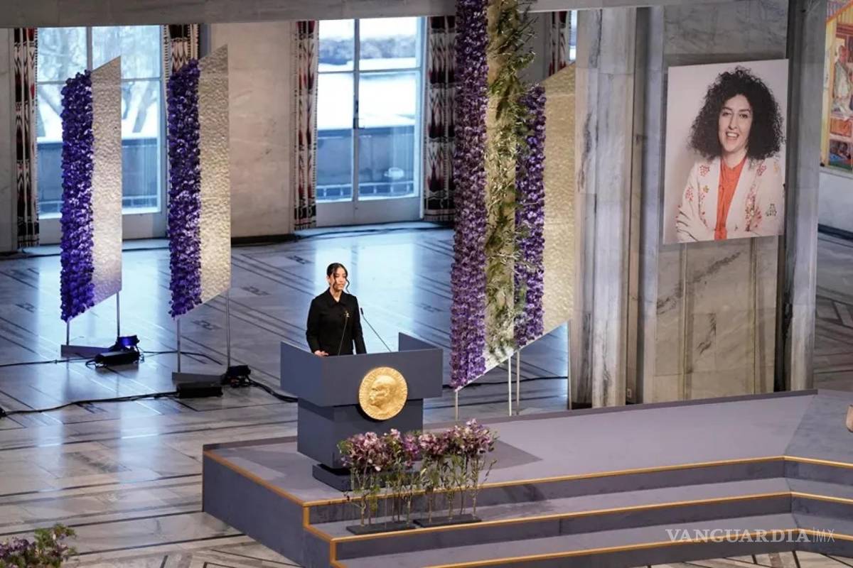 $!Kiana Rahmani, hija de Narges Mohammadi, durante la ceremonia de entrega del Premio Nobel de la Paz.