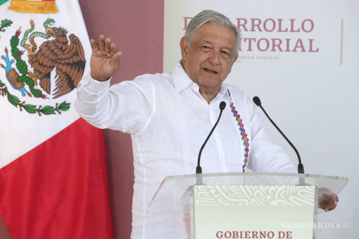 Pide López Obrador a empresarios no despedir a sus trabajadores