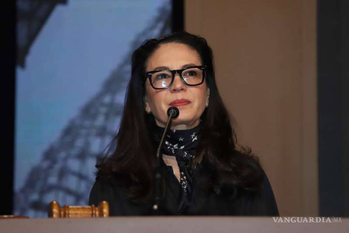 'Me tomaba dos botellas diarias, intenté suicidarme con una pistola, la jalé y brincó la bala': Yolanda Andrade