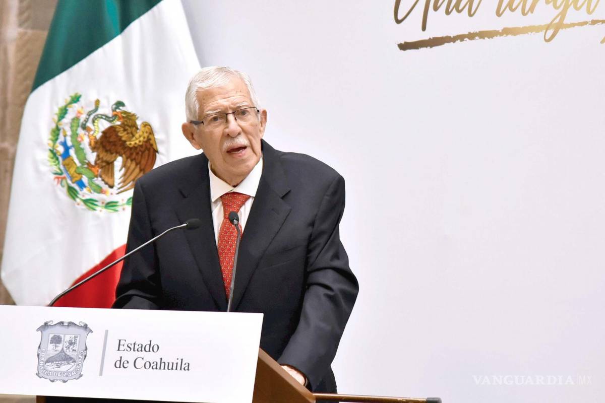 Canacintra en Coahuila reconoce trayectoria del exgobernador, Mendoza Berrueto