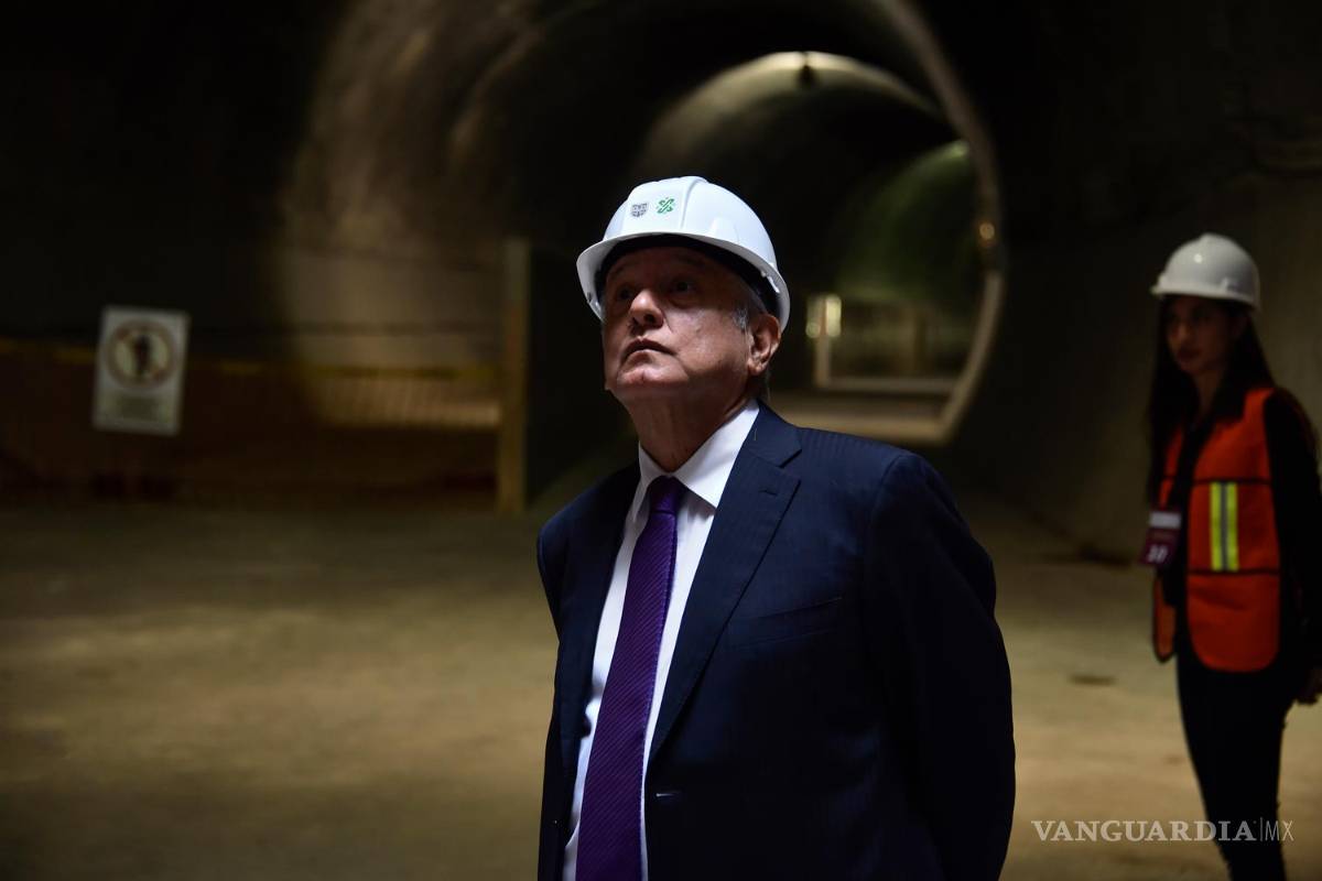 AMLO respalda a Sheinbaum tras colapso en L12 del Metro; ya se investiga el caso