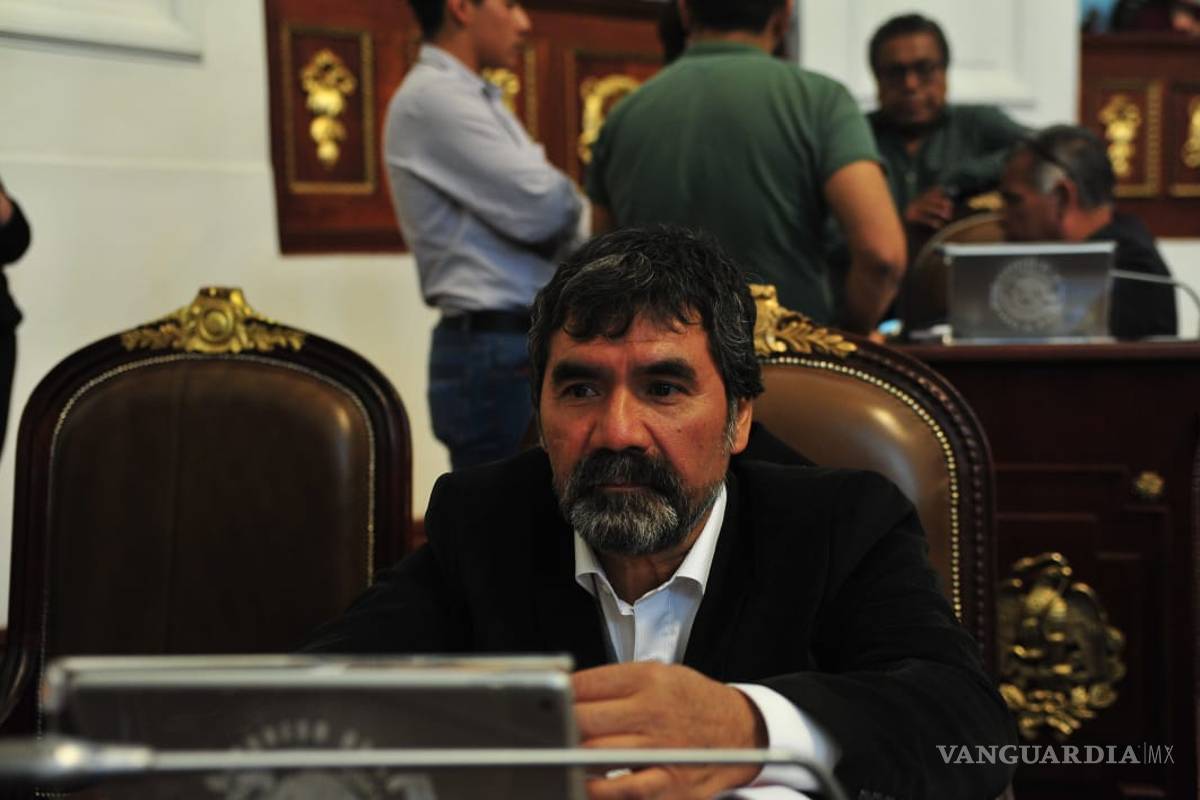 Diputado de Morena llama ignorantes a compañeros por Ley de Infancias Trans