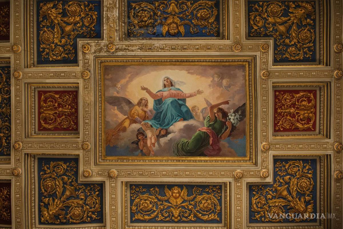 $!Pinturas en un techo en una de las habitaciones del Palazzo Maffei Marescotti, en Roma, Italia.