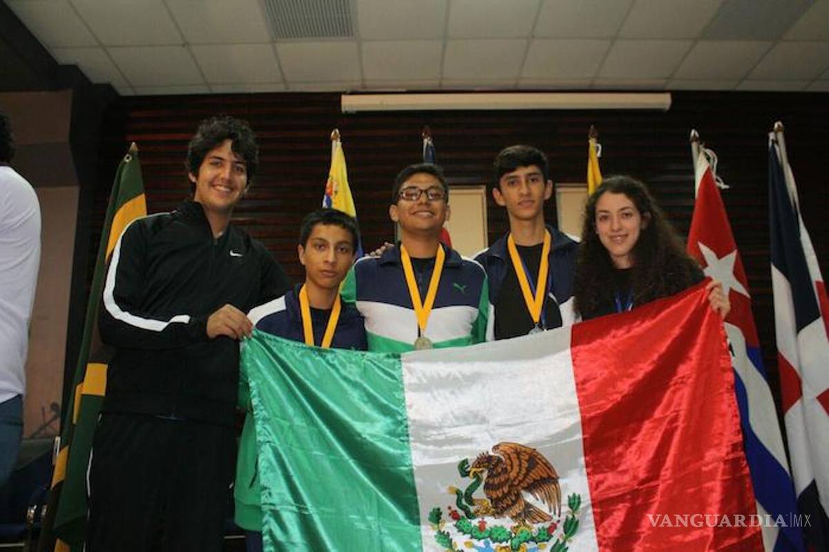 Jóvenes mexicanos obtienen oro y doble plata en Olimpiada internacional de Matemáticas