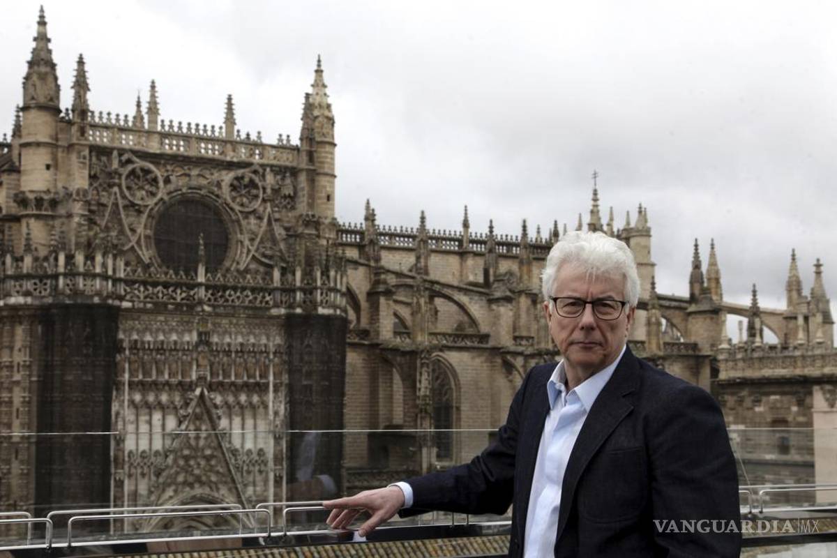 &quot;Una columna de fuego” de Ken Follett sale hoy a la venta