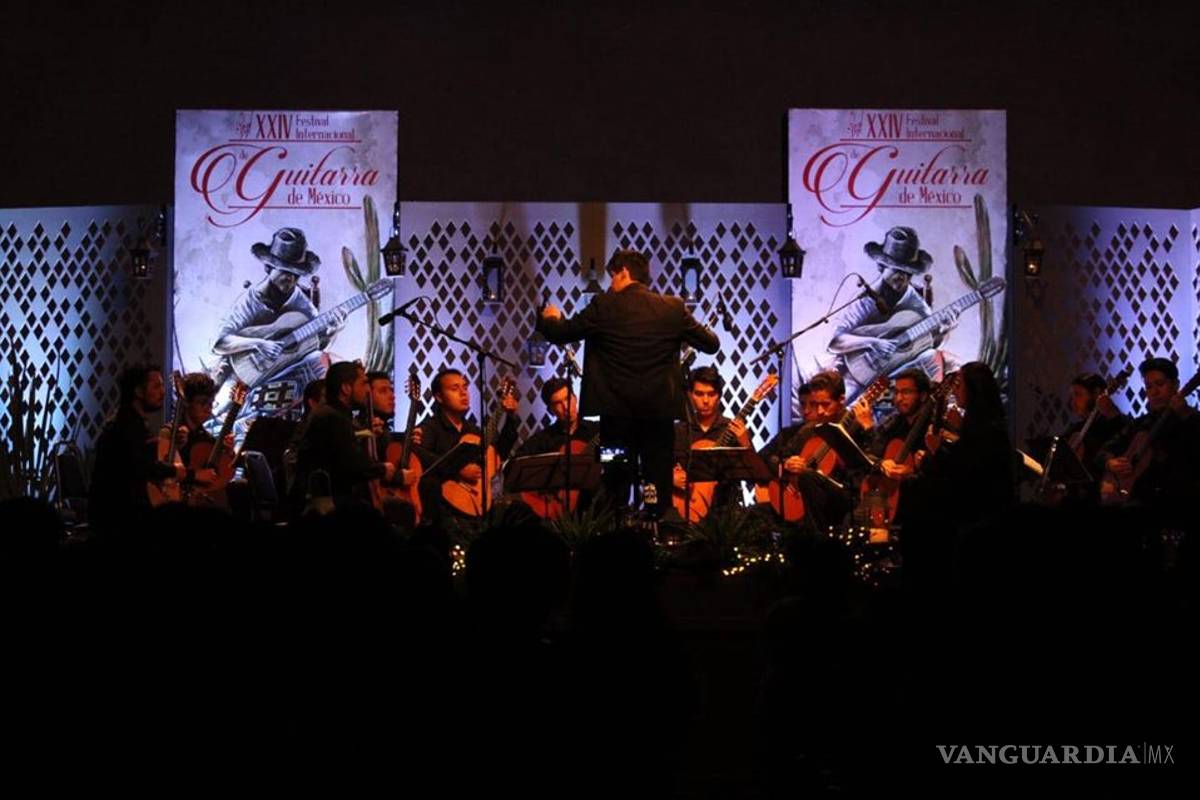 Presentan a la Orquesta de Guitarras de la ESMUAC