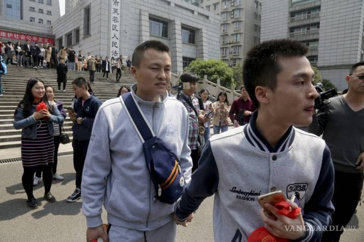 Juez falla contra pareja gay en el primer caso de China