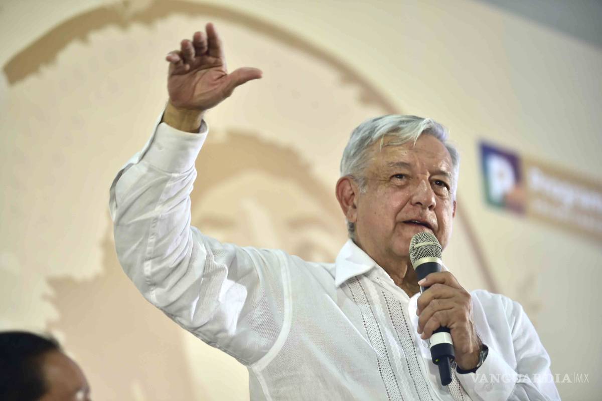Tabasqueños piden a AMLO en asamblea que se reelija