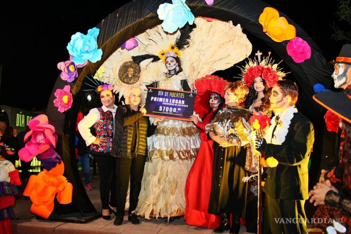 Sabinas celebra con orgullo, color y tradición el Concurso de Catrinas, Catrines y Altares de Muertos 2025