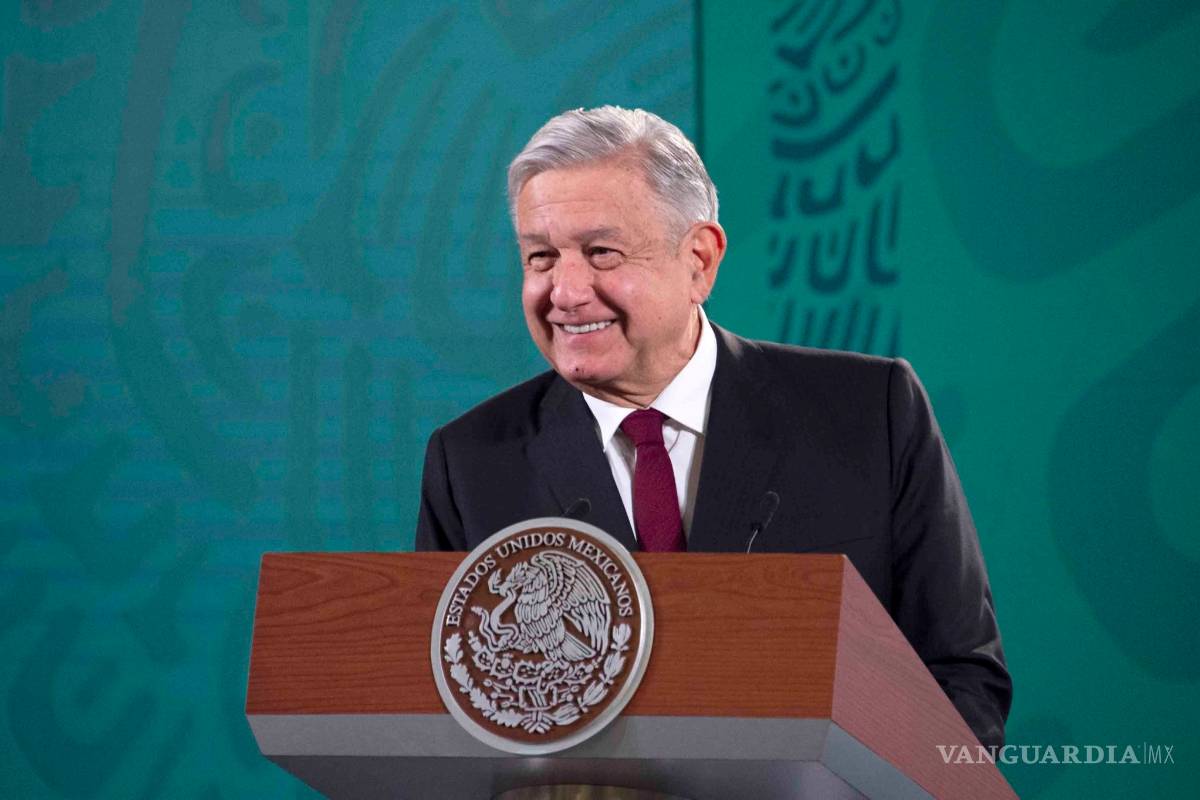 'No estoy loco, gozo de cabal salud': AMLO revira a Romero Hicks