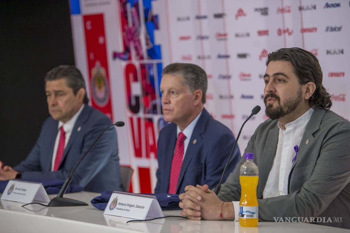Chivas ya busca un refuerzo para suplir al 'Pocho' Guzmán