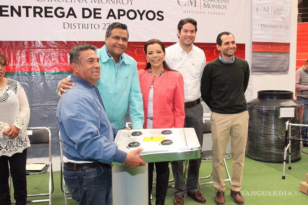 Estufas y casas, los regalos en el Edomex a 10 días del inicio de las campañas electorales