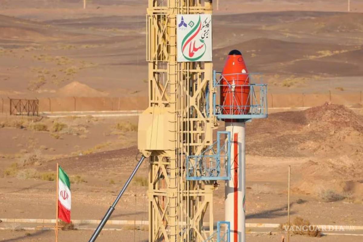 Asegura Irán que consiguió enviar con éxito un satélite al espacio