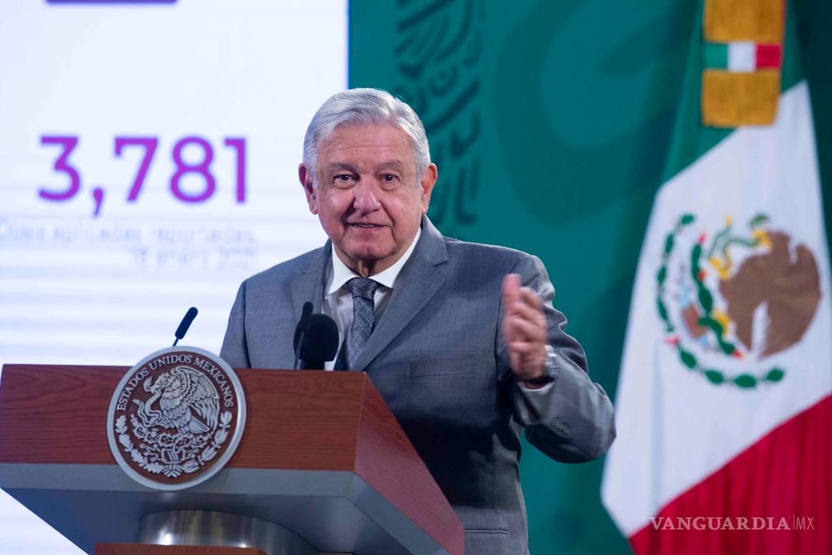 La oposición se enoja porque me pagan y mi esposa cobra: AMLO