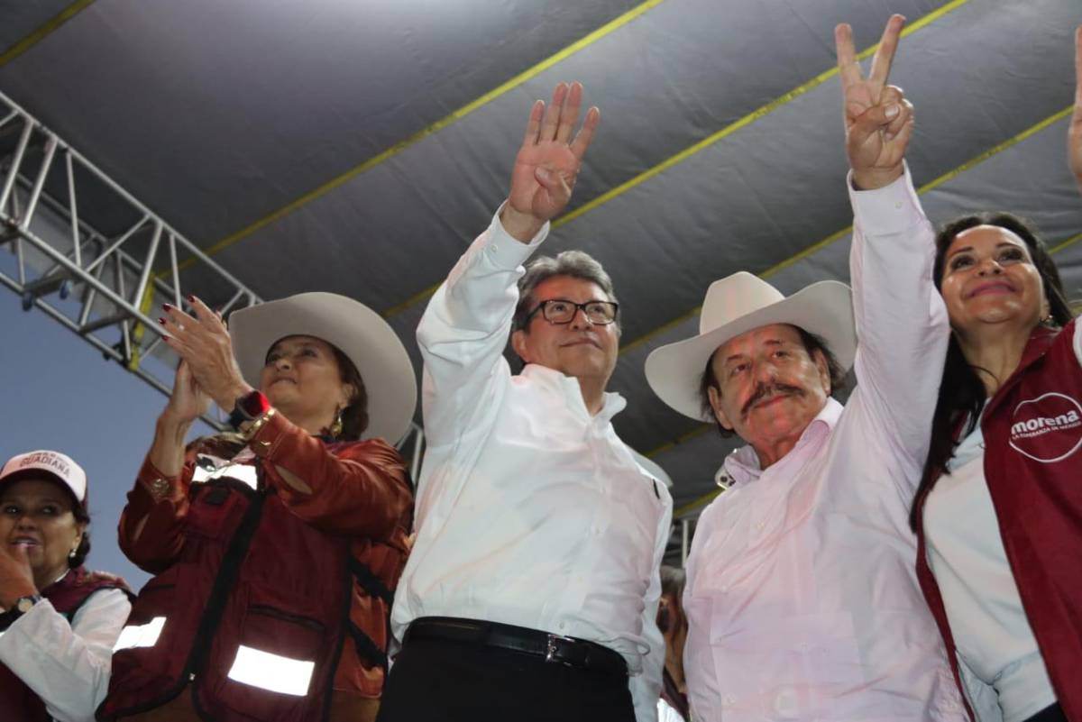 Al ritmo de los Kumbia Kings, Armando Guadiana cierra campaña en Saltillo