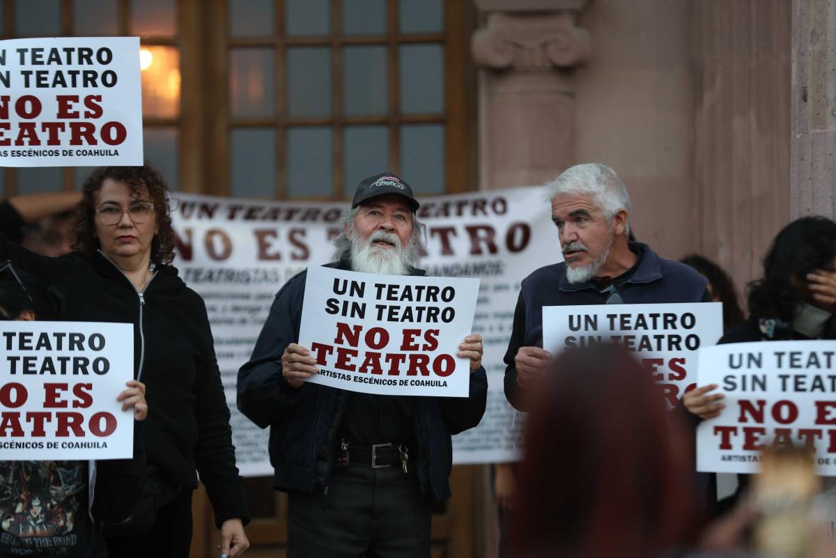 ¿Por qué hubo una manifestación afuera del Teatro de la Ciudad en Saltillo?