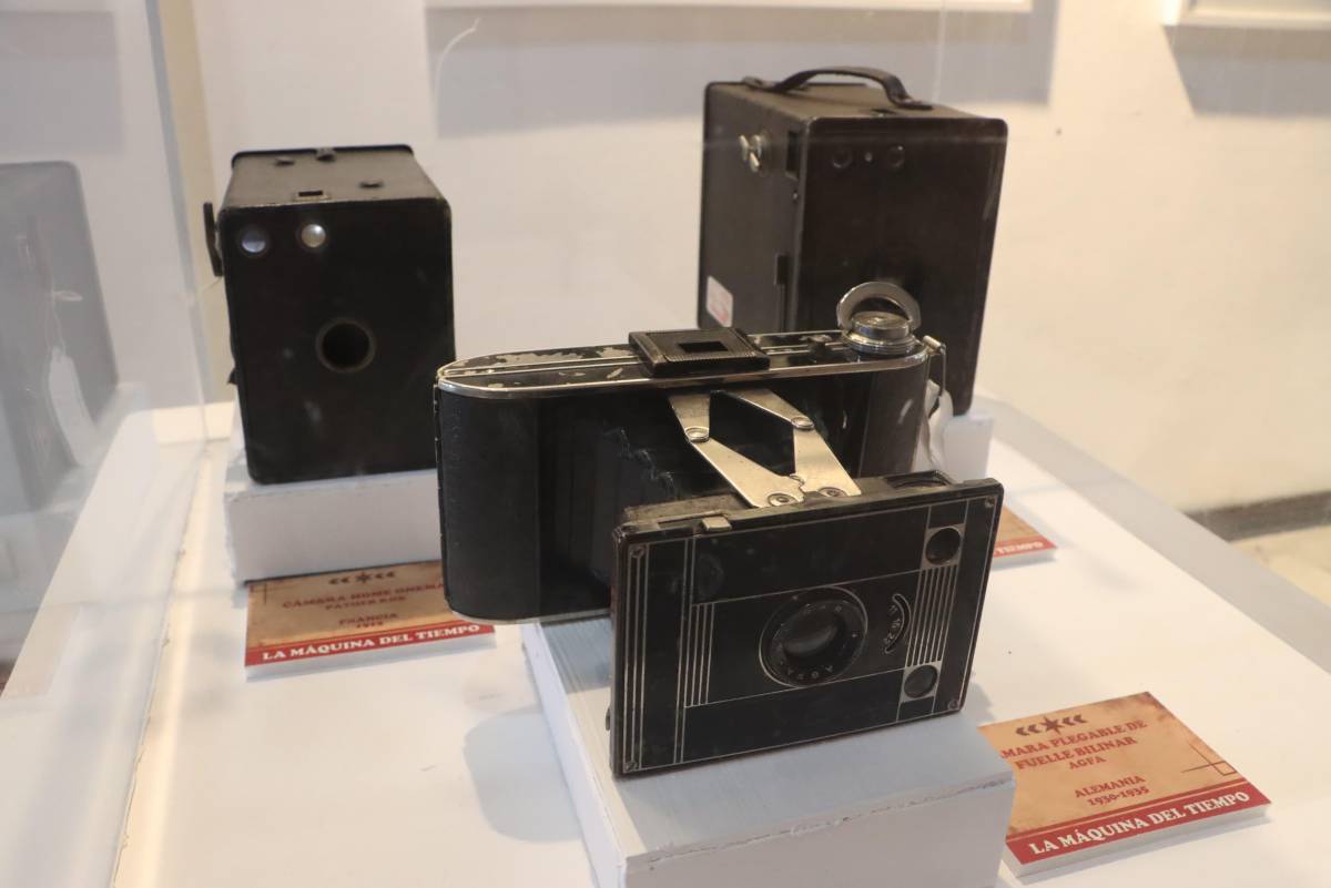 Conoce la exposición de cámaras antiguas ‘La maquina del tiempo’ en el Museo de Artes Graficas de Saltillo
