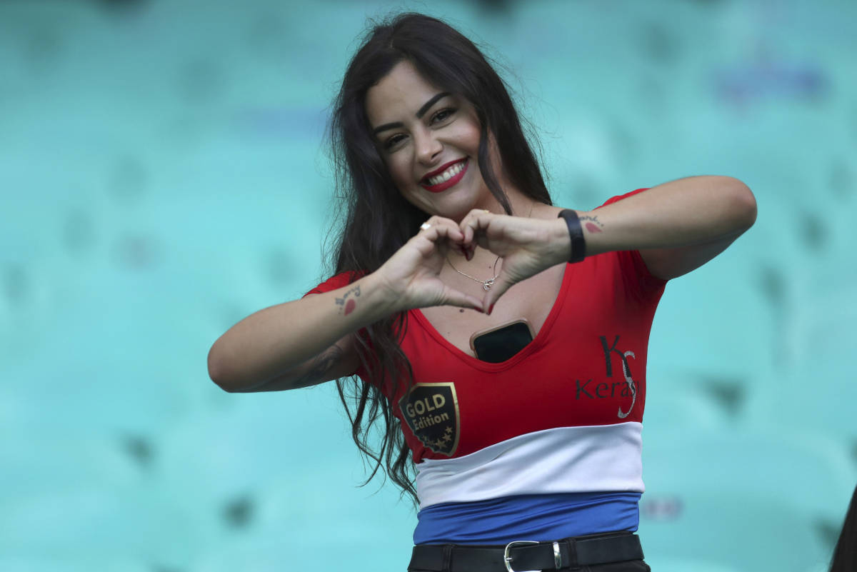 Larissa Riquelme deslumbra con su belleza en la Copa América